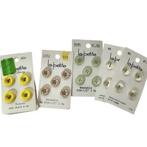 Vintage La Petite Buttons Lot 5 Cards Yellow Tan Green White Flower 1/2 5/8 Inch